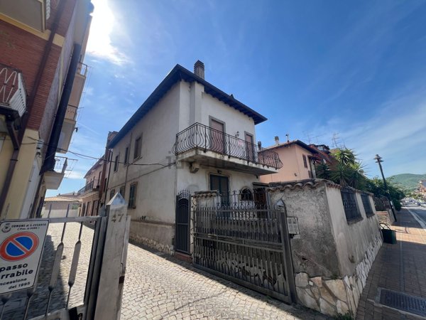 appartamento in vendita a San Cesareo in zona Colle di Fuori
