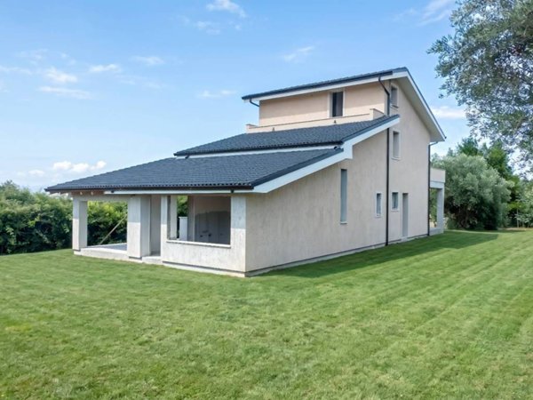casa indipendente in vendita a San Cesareo in zona Colle San Pietro