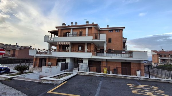 appartamento in vendita a San Cesareo in zona Colle di Fuori