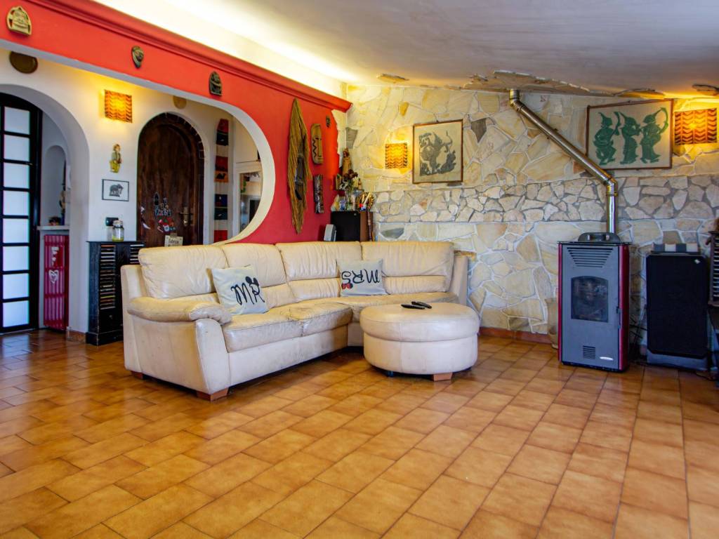 appartamento in vendita a San Cesareo in zona Campo Gillaro