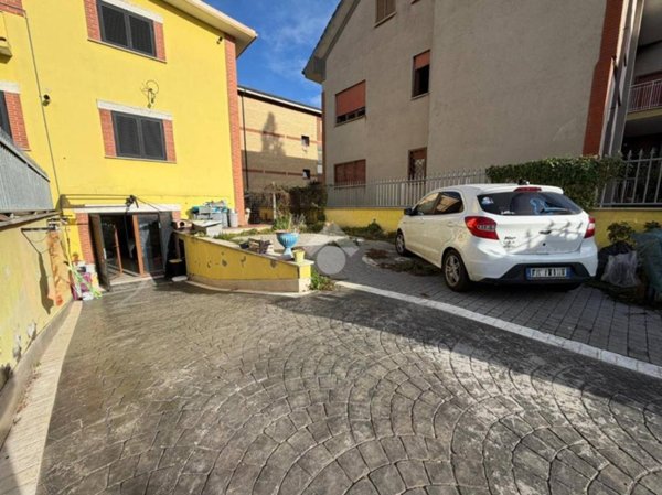 appartamento in vendita a San Cesareo in zona Colle di Fuori
