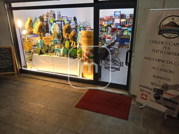 negozio in vendita a San Cesareo in zona Colle di Fuori