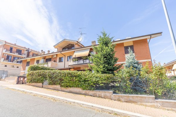 appartamento in vendita a San Cesareo in zona Colle di Fuori