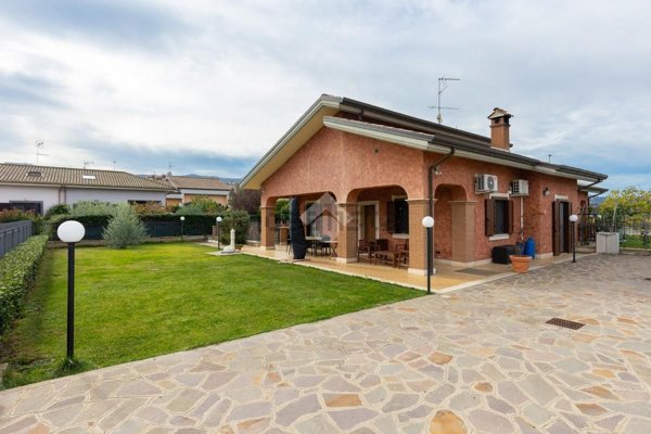appartamento in vendita a San Cesareo in zona Colle di Fuori