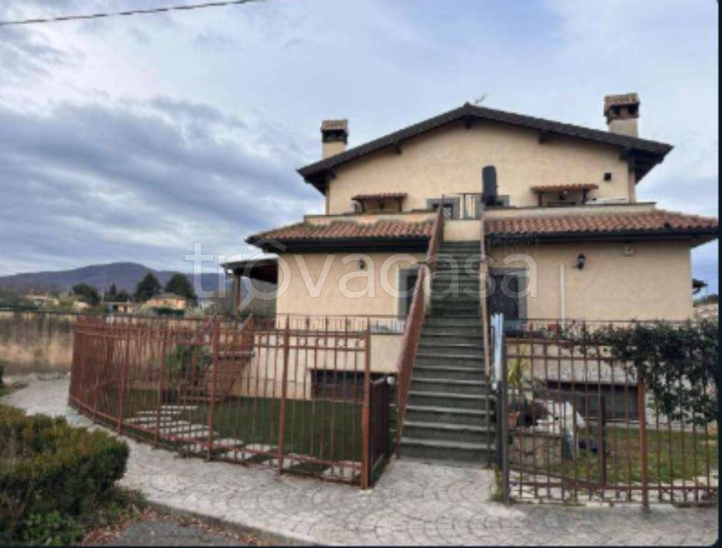 appartamento in vendita a San Cesareo in zona Colle San Pietro
