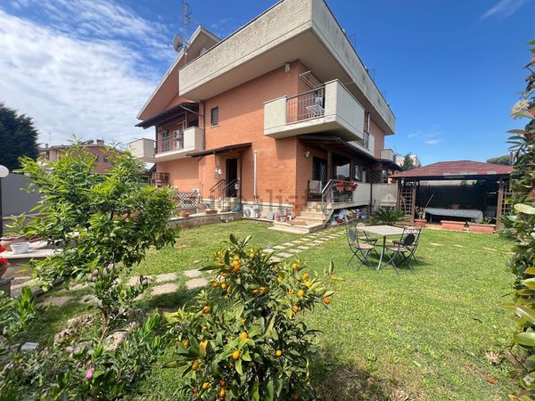 casa indipendente in vendita a San Cesareo in zona Colle di Fuori