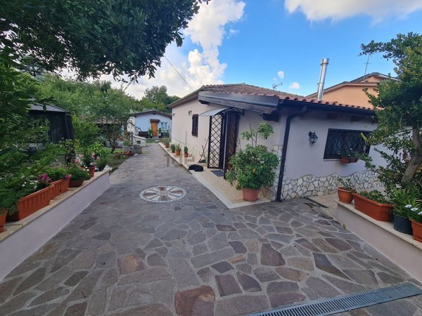 casa indipendente in vendita a San Cesareo in zona Colle di Fuori