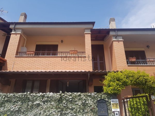 casa indipendente in vendita a San Cesareo in zona Colle di Fuori
