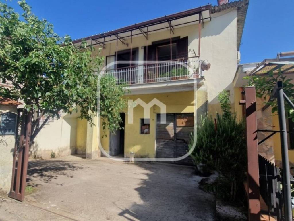 appartamento in vendita a San Cesareo in zona Colle di Fuori