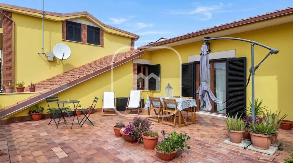 appartamento in vendita a San Cesareo in zona Colle di Fuori