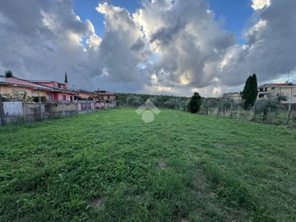 terreno in vendita a San Cesareo in zona Colle di Fuori