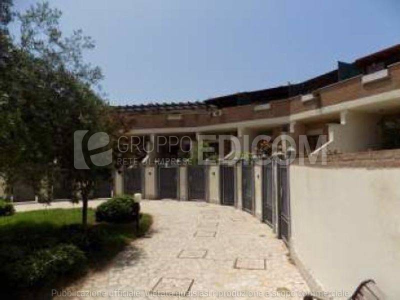 appartamento in vendita a Fiumicino in zona Isola Sacra