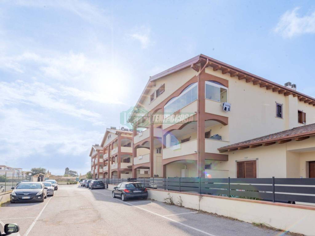 appartamento in vendita a Fiumicino in zona Isola Sacra