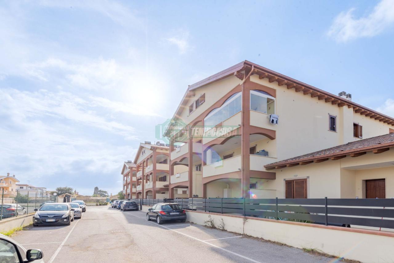 appartamento in vendita a Fiumicino in zona Isola Sacra