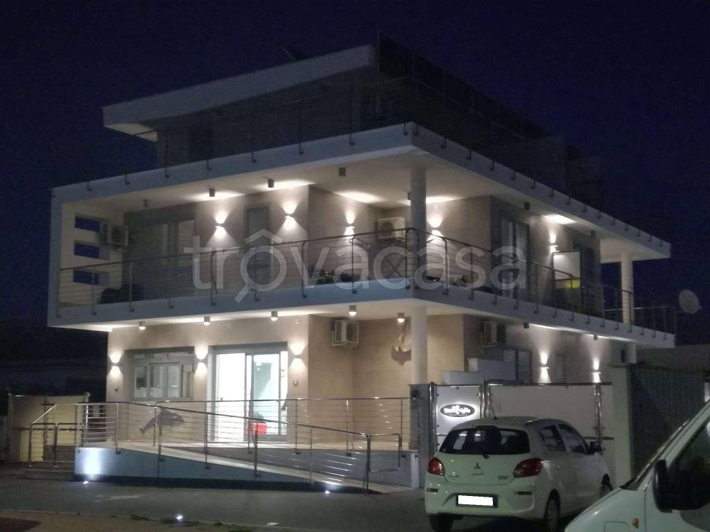 appartamento in vendita a Fiumicino in zona Focene