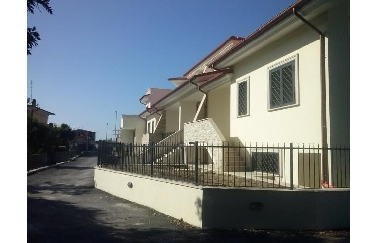 casa indipendente in vendita a Fiumicino in zona Aranova