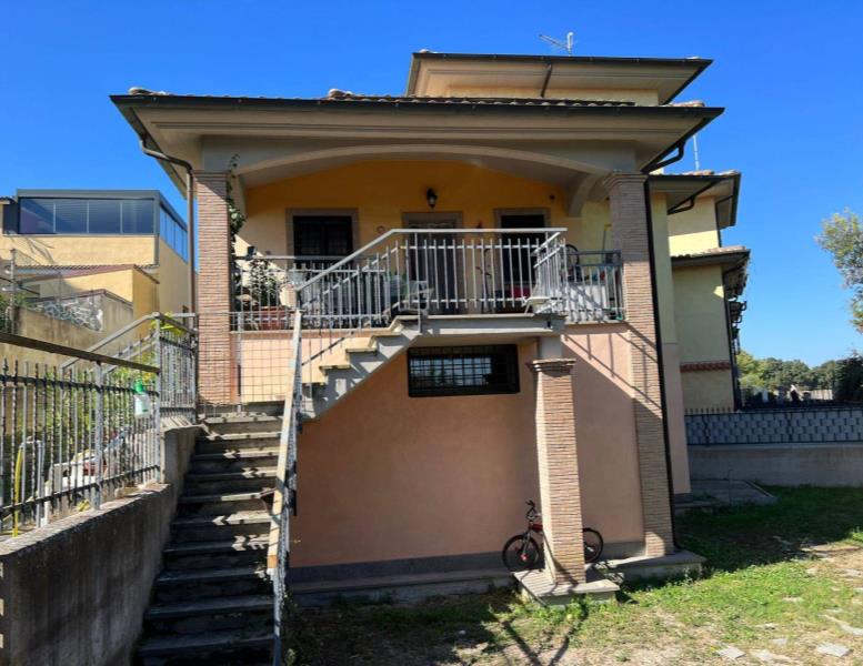 casa indipendente in vendita a Fiumicino in zona Fregene