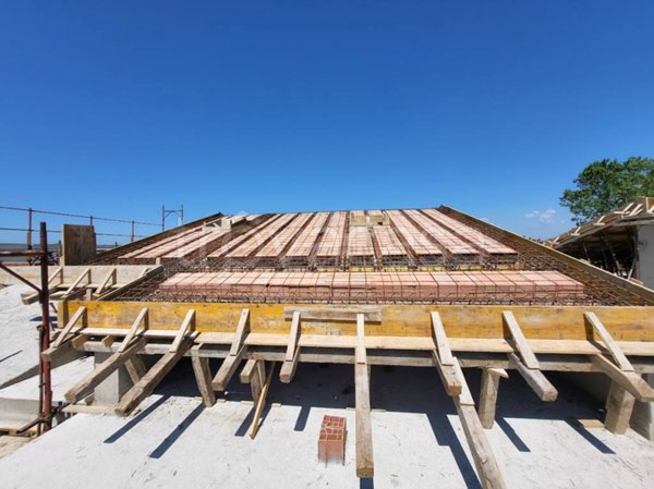 casa indipendente in vendita a Fiumicino in zona Isola Sacra