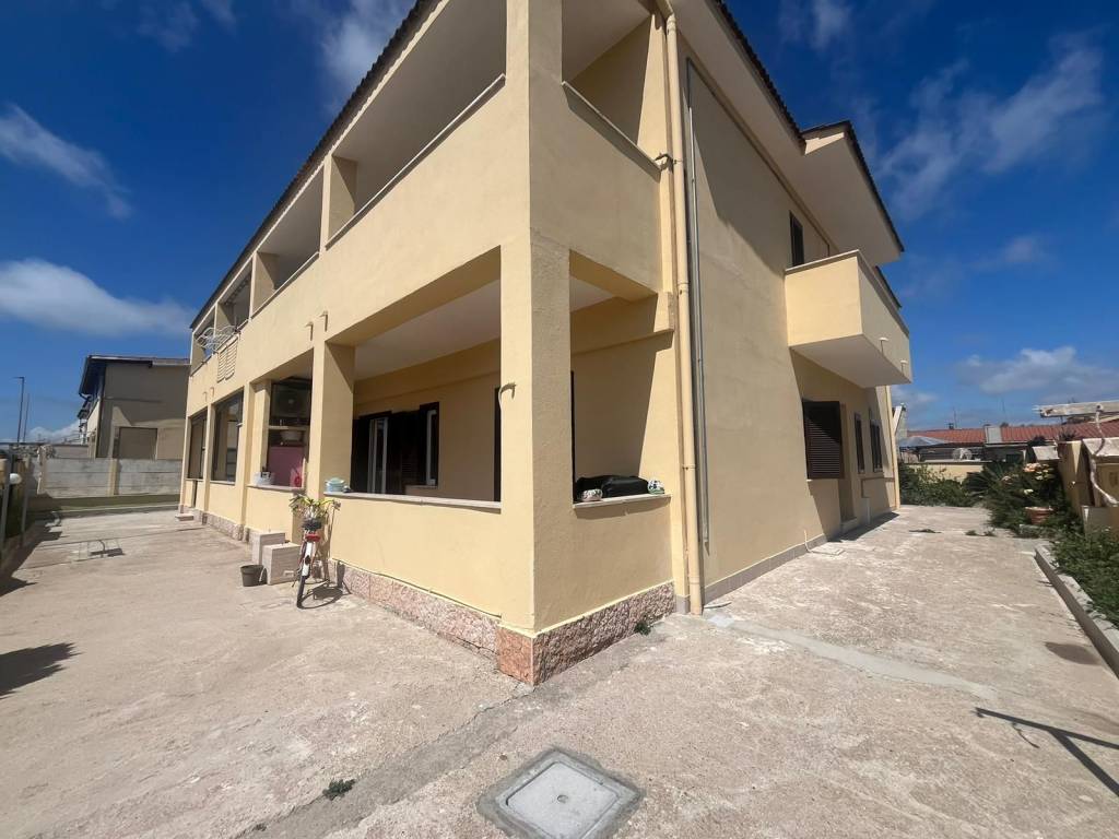 appartamento in vendita a Fiumicino in zona Fregene