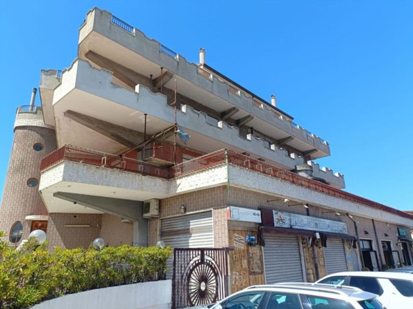 appartamento in vendita a Fiumicino in zona Isola Sacra