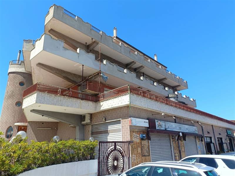 appartamento in vendita a Fiumicino in zona Isola Sacra