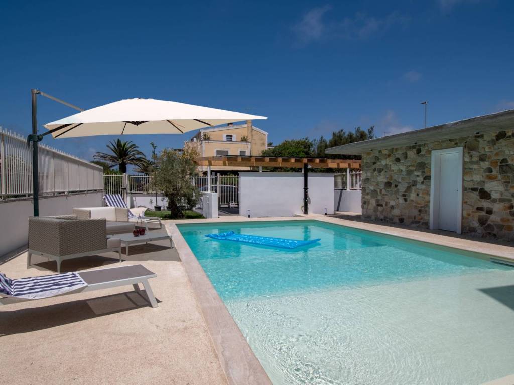 casa indipendente in vendita a Fiumicino in zona Fregene