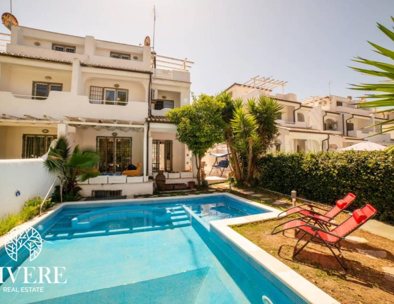 casa indipendente in vendita a Fiumicino in zona Fregene