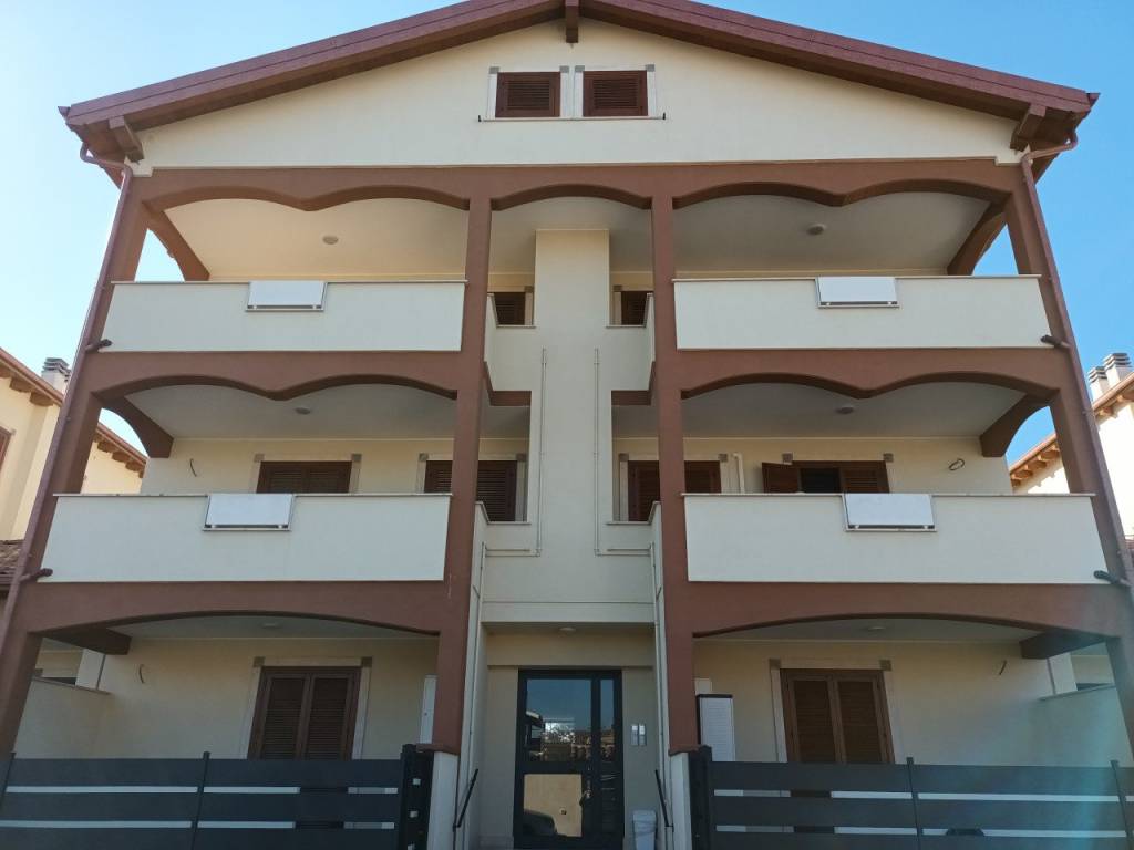appartamento in vendita a Fiumicino in zona Isola Sacra