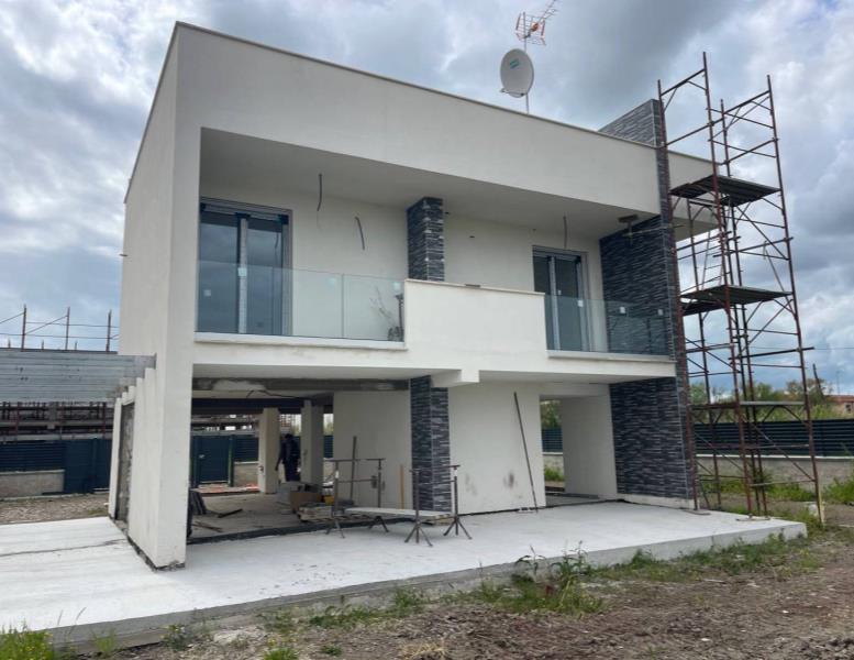 casa indipendente in vendita a Fiumicino