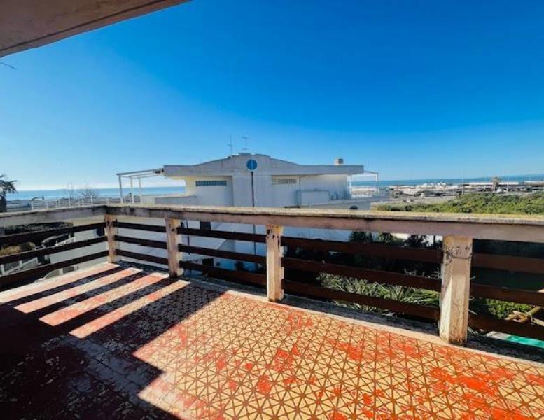 casa indipendente in vendita a Fiumicino in zona Fregene