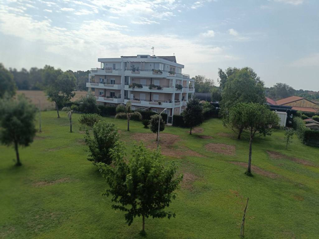 appartamento in vendita a Fiumicino in zona Focene