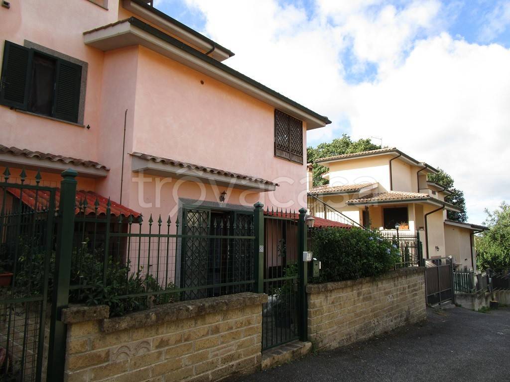 casa indipendente in vendita a Fiumicino in zona Aranova