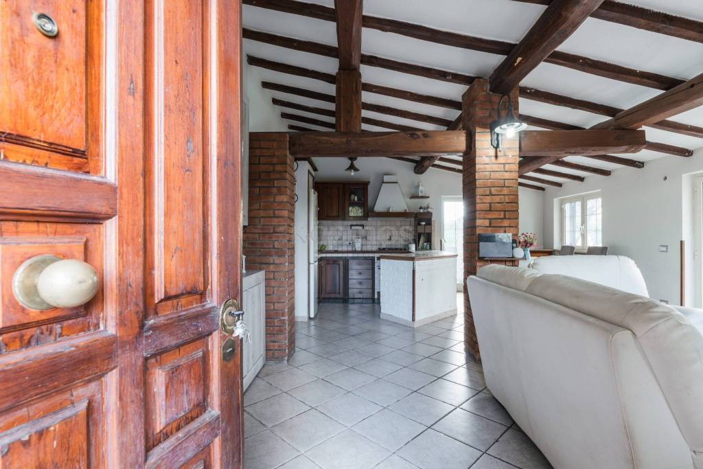 casa indipendente in vendita a Fiumicino in zona Aranova