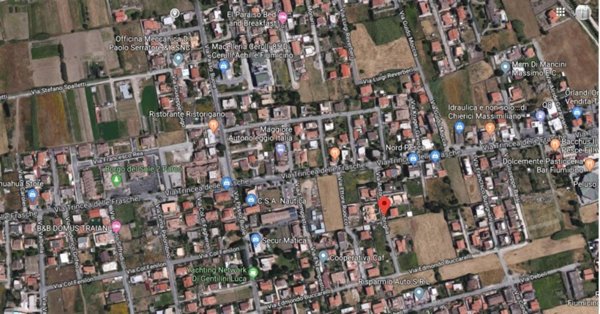 negozio in vendita a Fiumicino in zona Isola Sacra