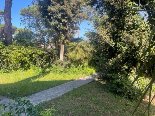 casa indipendente in vendita a Fiumicino in zona Fregene