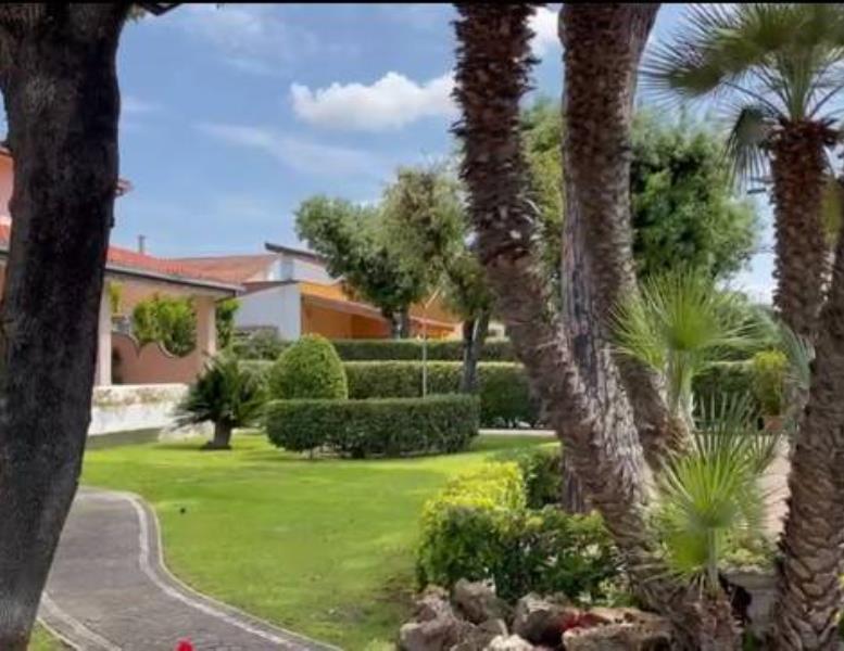 casa indipendente in vendita a Fiumicino in zona Fregene