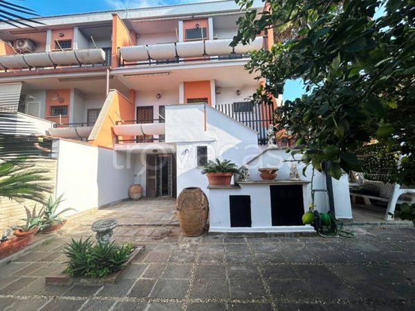 casa indipendente in vendita a Fiumicino in zona Fregene