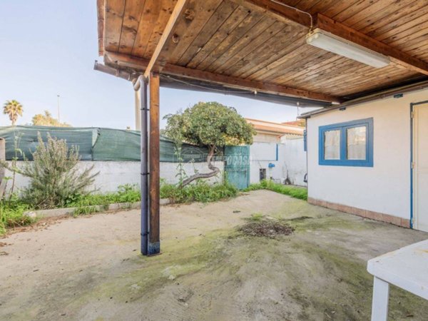casa indipendente in vendita a Fiumicino