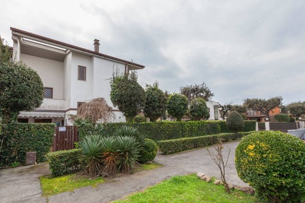 casa indipendente in vendita a Fiumicino in zona Fregene