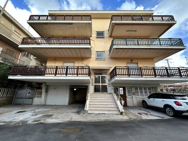 appartamento in vendita a Fiumicino in zona Palidoro