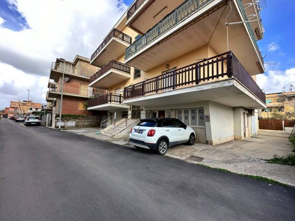 appartamento in vendita a Fiumicino in zona Palidoro