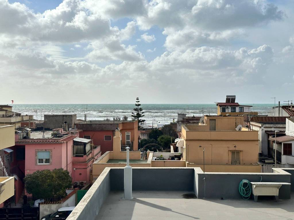appartamento in vendita a Fiumicino in zona Palidoro