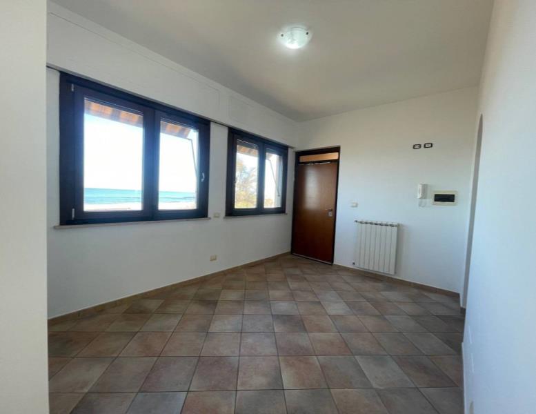 appartamento in vendita a Fiumicino in zona Focene