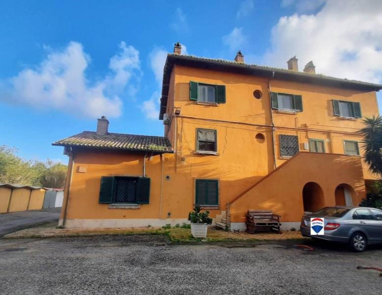 appartamento in vendita a Fiumicino in zona Palidoro