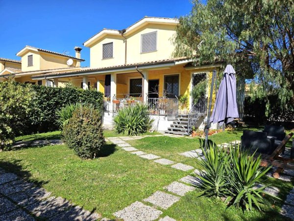 casa indipendente in vendita a Fiumicino in zona Aranova