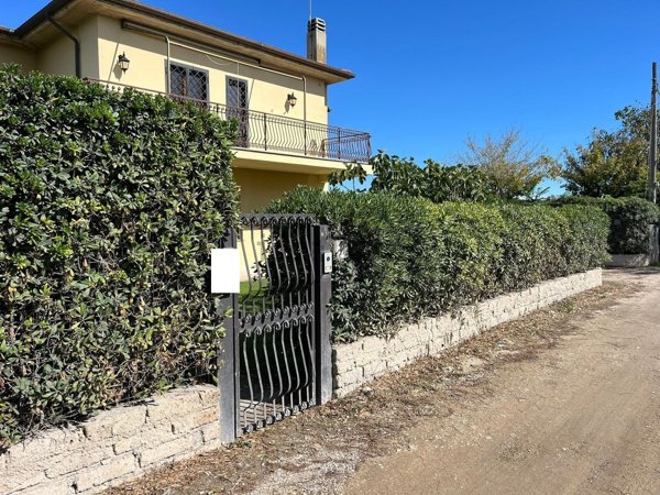 appartamento in vendita a Fiumicino in zona Fregene
