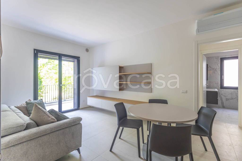 appartamento in vendita a Fiumicino in zona Isola Sacra