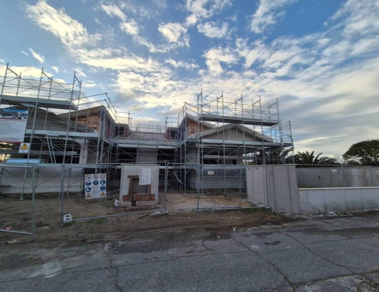 casa indipendente in vendita a Fiumicino in zona Isola Sacra