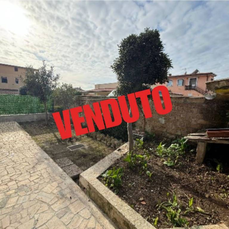 appartamento in vendita a Fiumicino in zona Focene