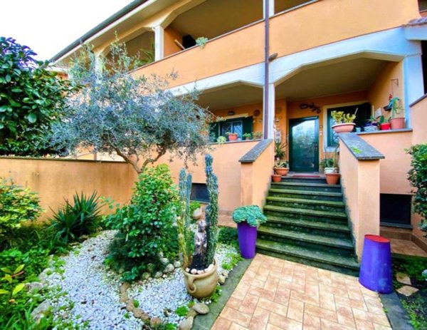 casa indipendente in vendita a Fiumicino in zona Torrimpietra